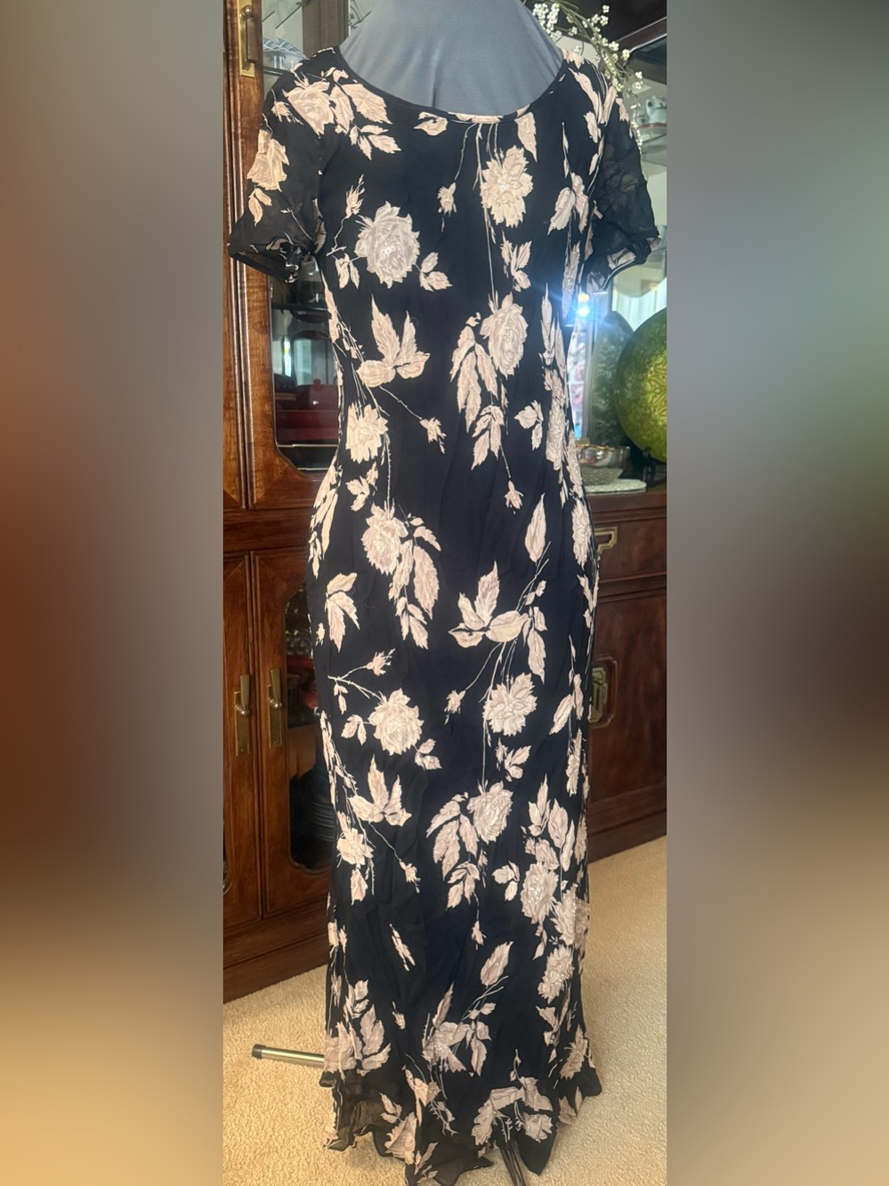 💃black long beaded flowing long dress